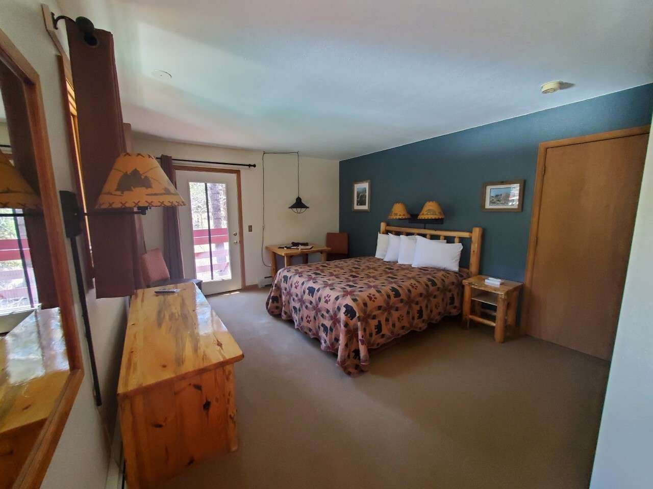 Swiftcurrent Lodge on the River