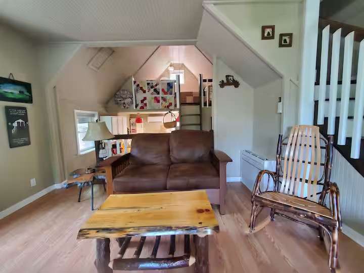 Second Creek Cabin