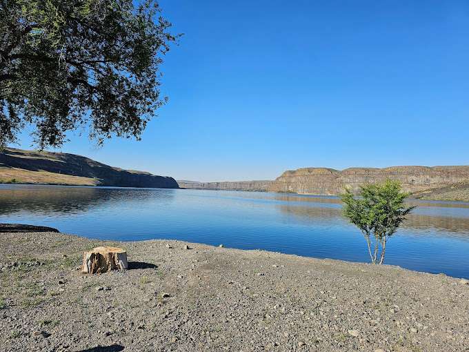 Jameson Lake Resort (North End)