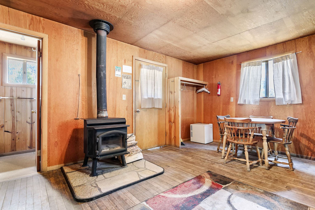 Sawtooth Lodge