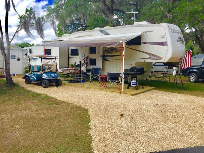 Lake Rousseau RV Resort