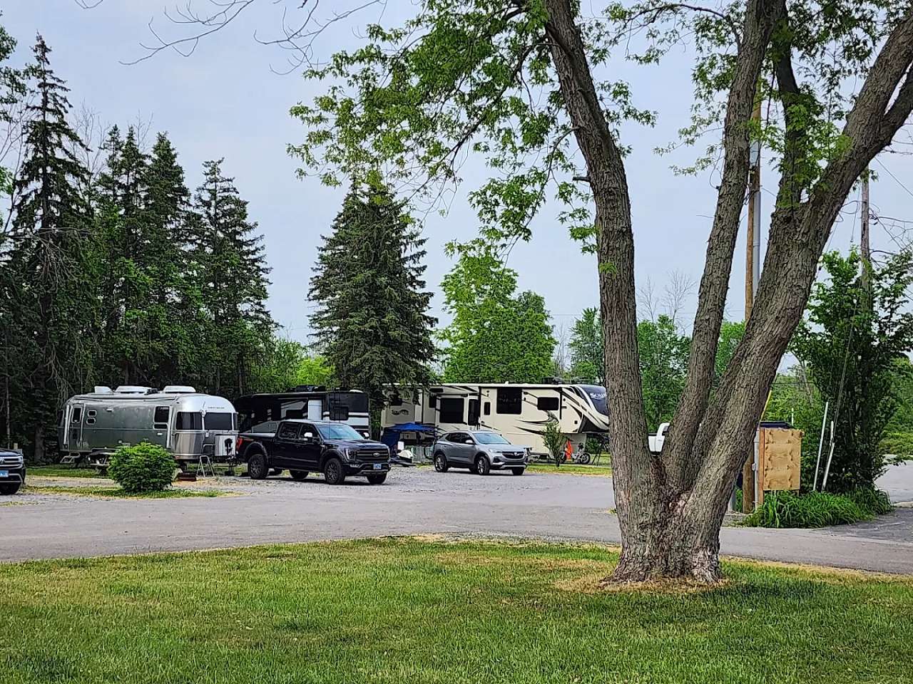 Cinderella Motel and Campsite