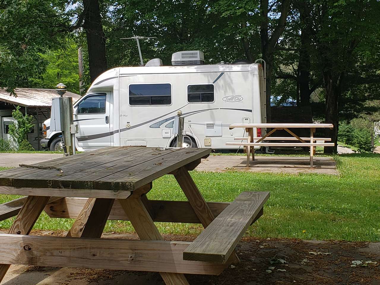 Campers & Rvs