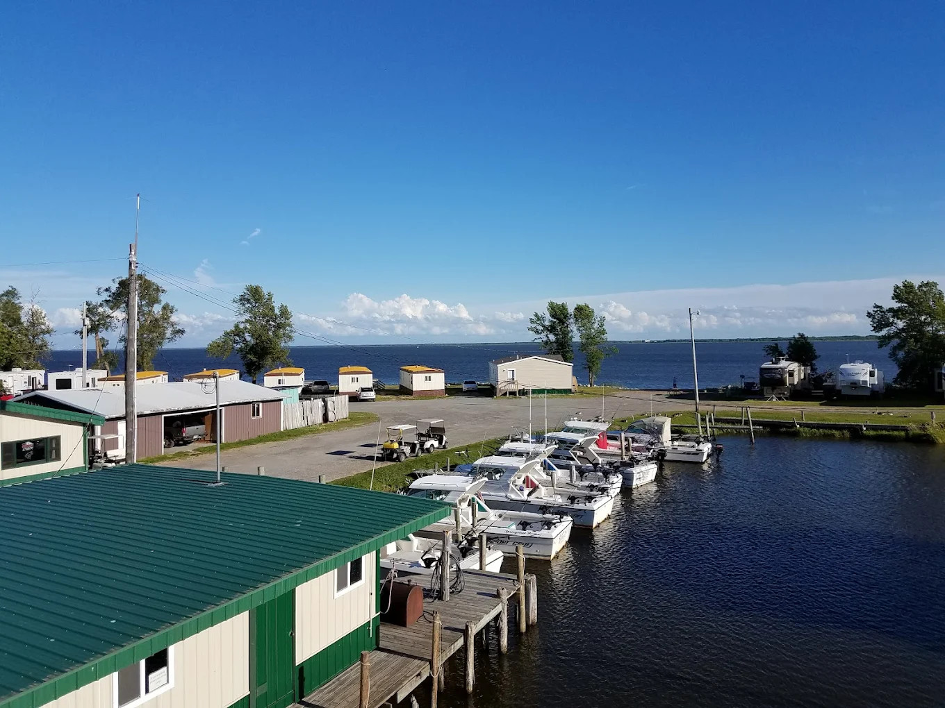 Springsteel Resort & Marina