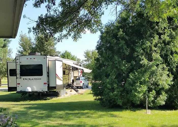 Sudbury Court Motel & RV Park