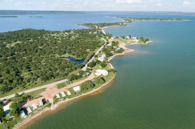 Oasis Lake Buchanan