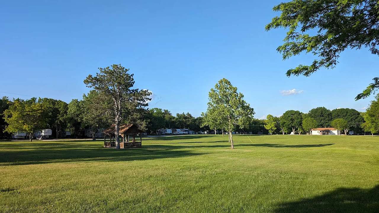 Four Mile Creek Campground and Resort
