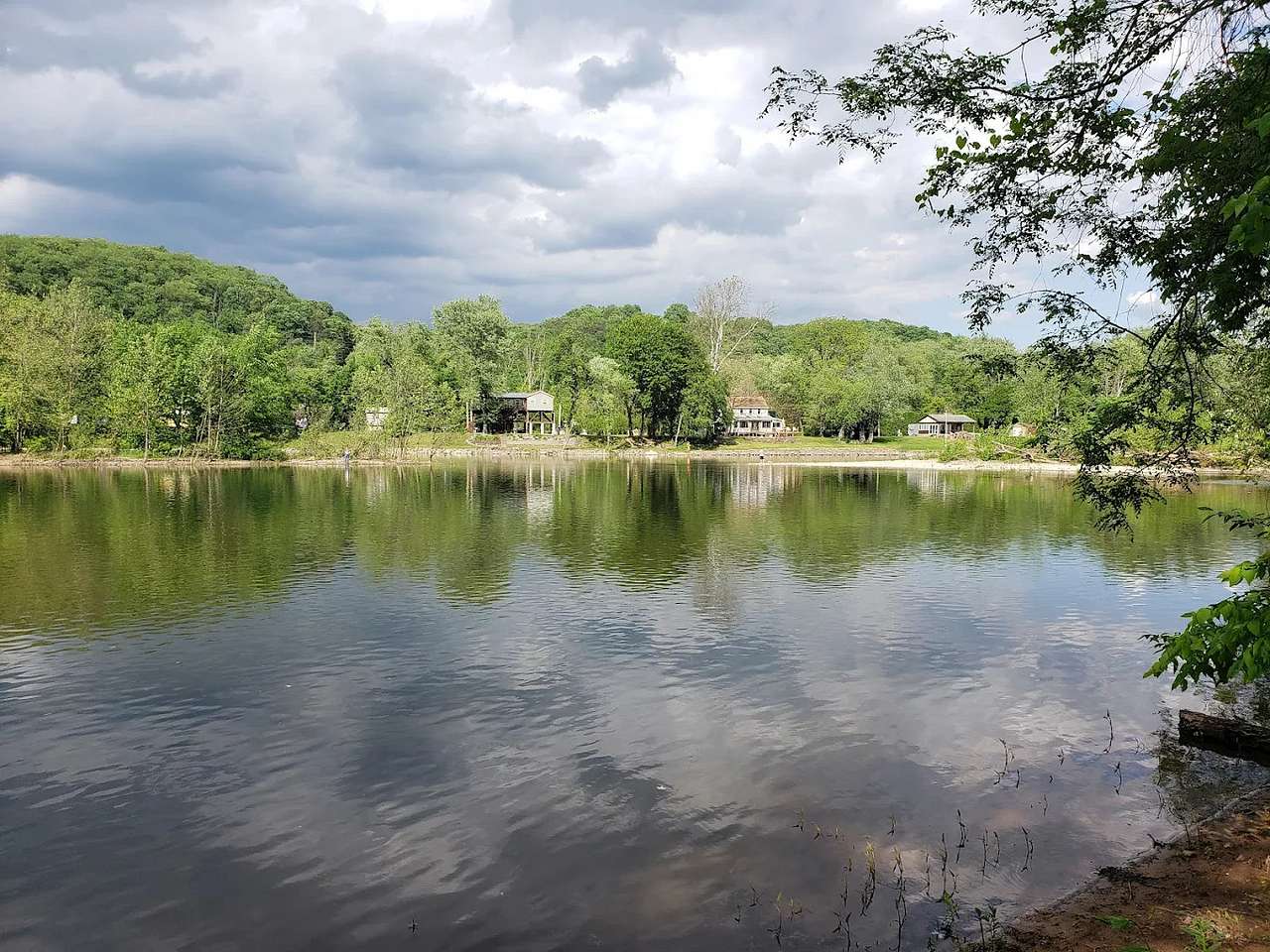 RIVERBANK CAMPGROUND AND COTTAGE RENTAL