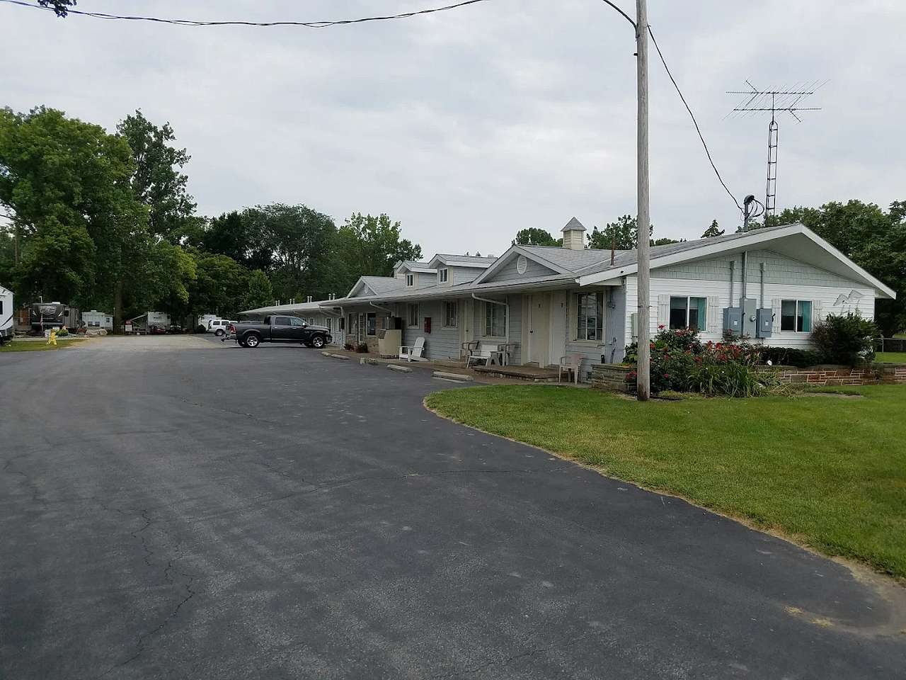 Surf Motel & Campground