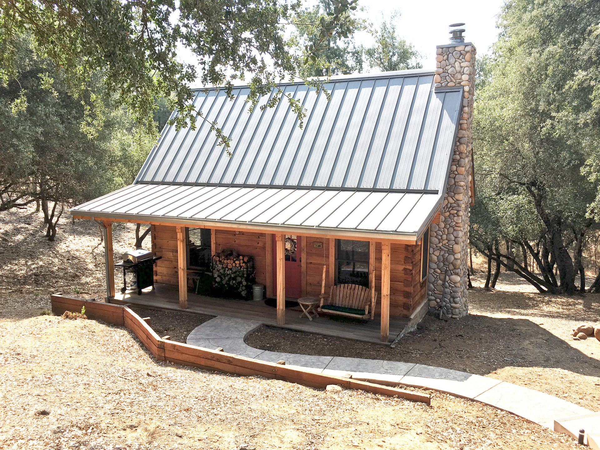 Apple Valley Cabin