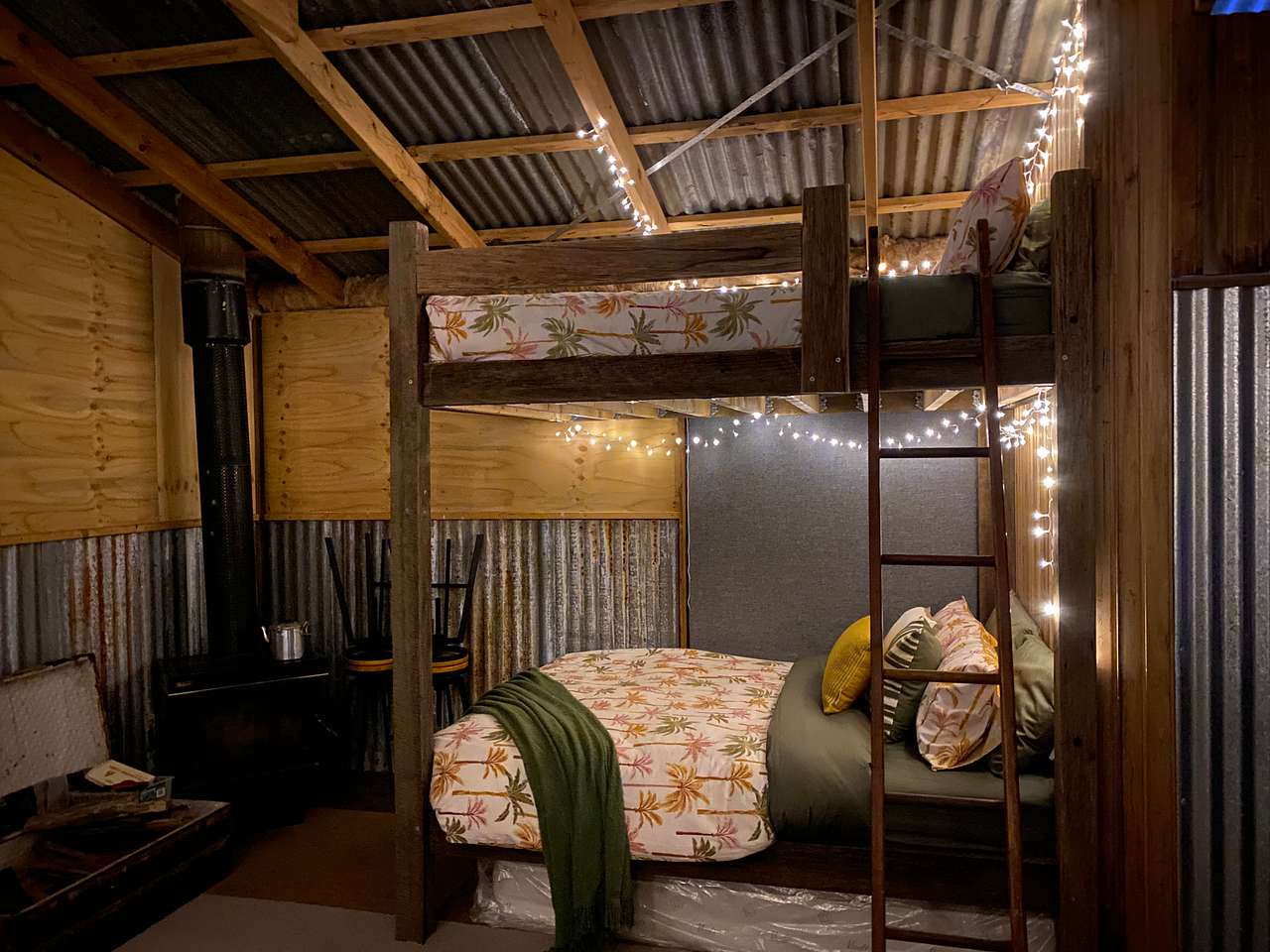 R&R Off-Grid Cabin