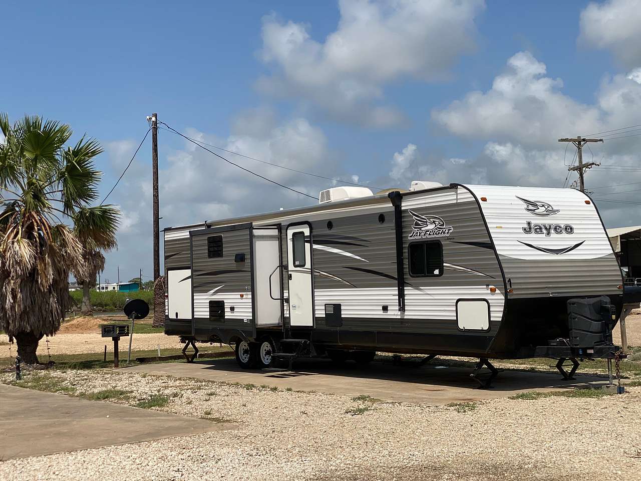 Woody RV's Beach Stay