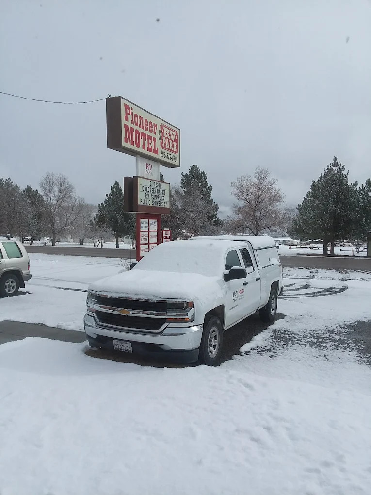 Pioneer Motel & RV Park