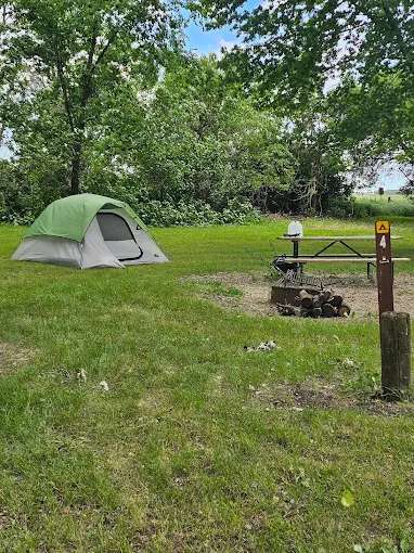 Larson Lake Park