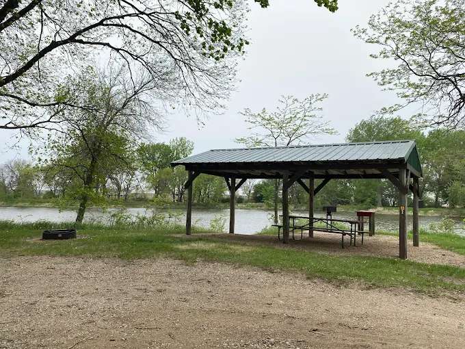 Larson Lake Park