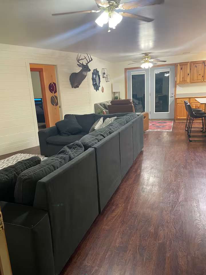 Roots Lodge @ Pittsfield Lake