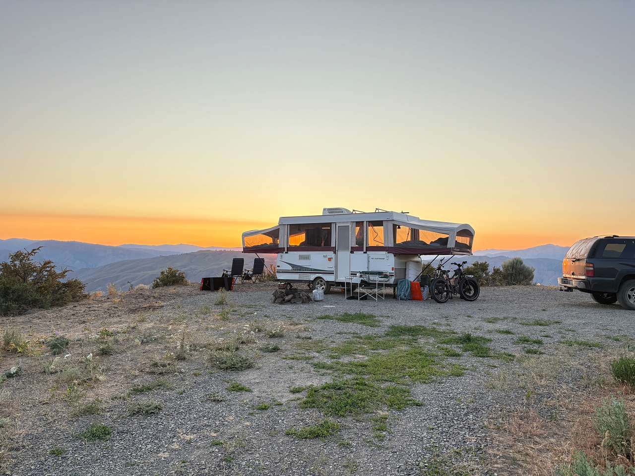 Earthlight Camping