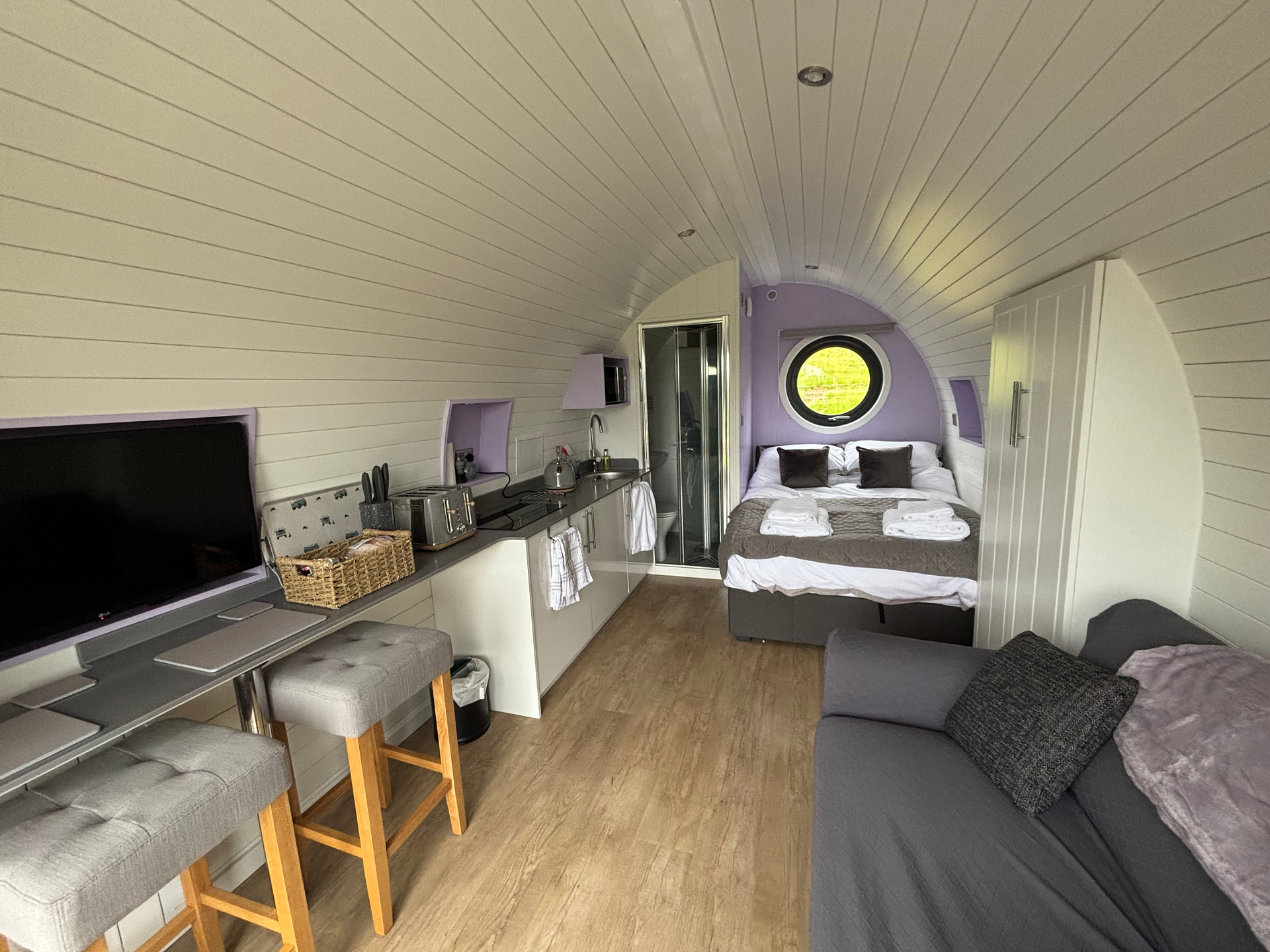 Four Paws Glamping