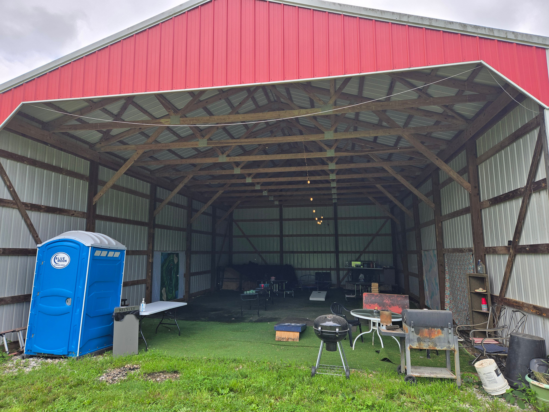4J Farms- The Red Barn