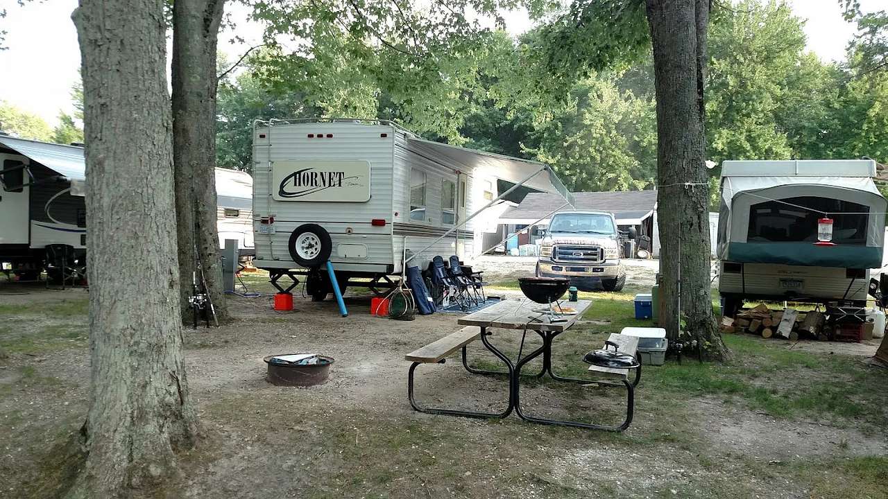 Henry's Landing Campground and Canoe Rental