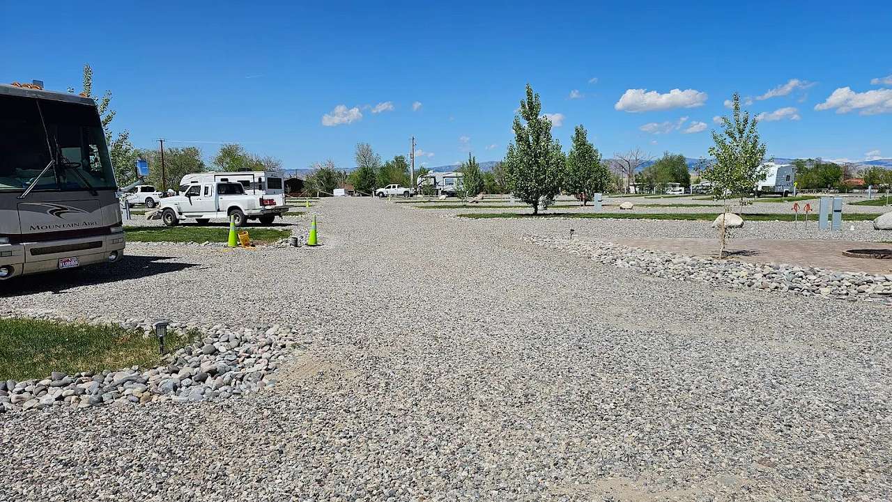 Cross Roads RV Park
