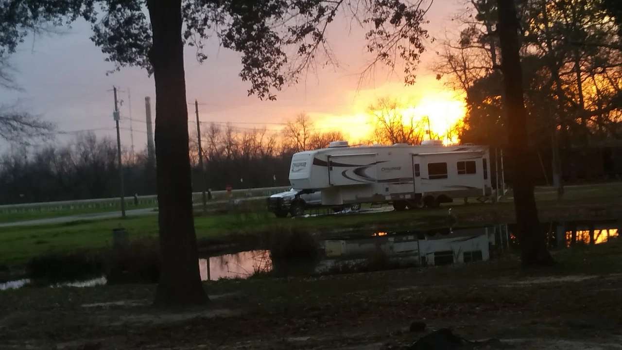 CreekSide RV Park & Campground