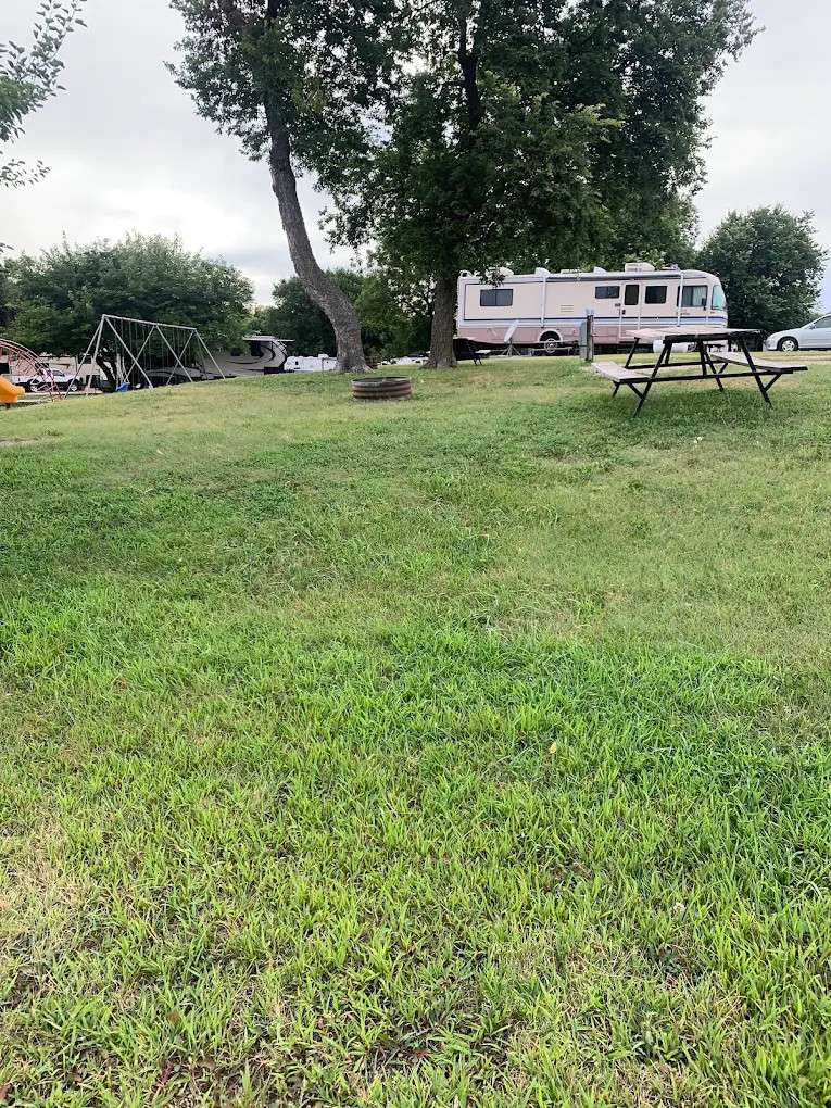 Walt's Four Seasons Campground and Country Store
