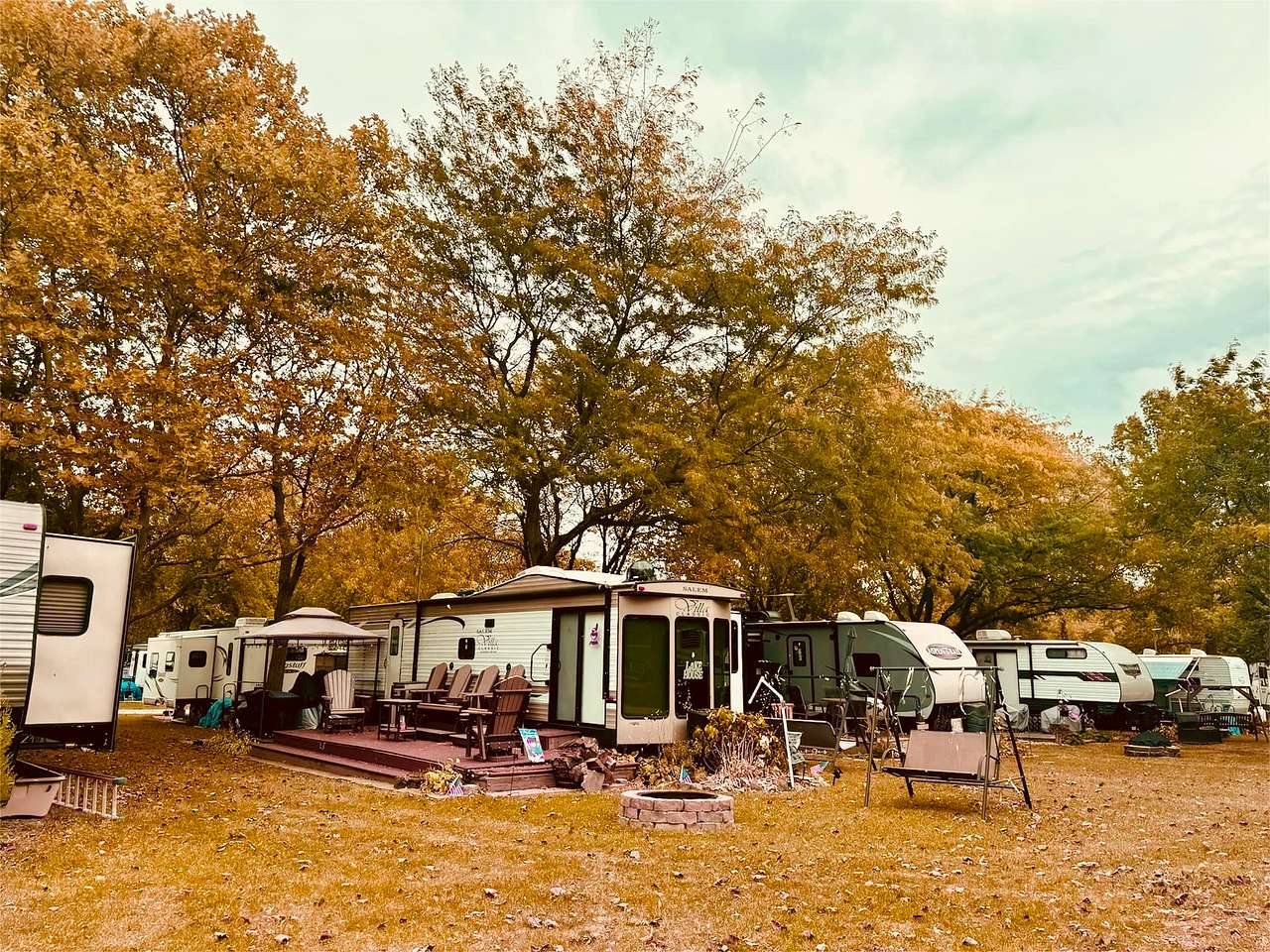 Cedarlane RV Resort