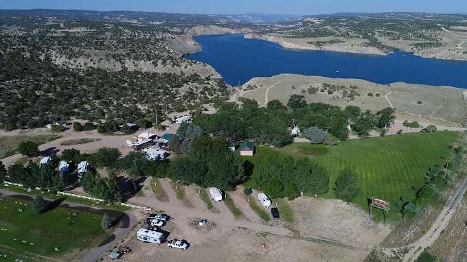 Lakeside Escape RV Resort