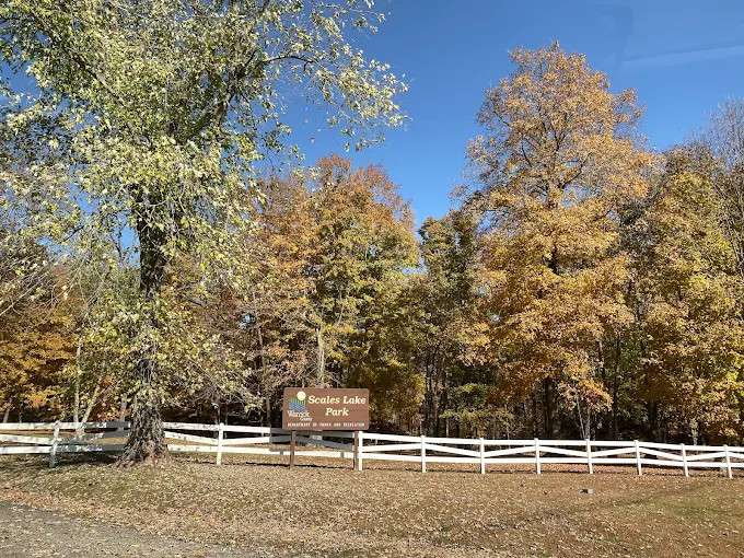 Scales Lake Park