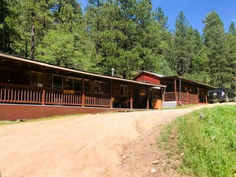 Sierra Bonita Cabins & RV Park