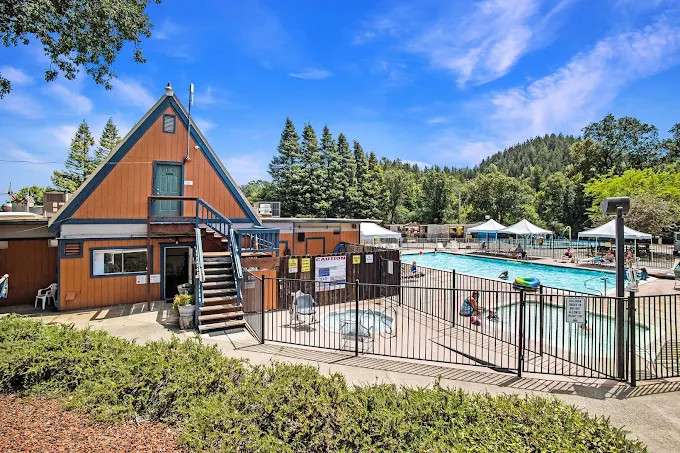 Mendocino Redwoods RV Resort