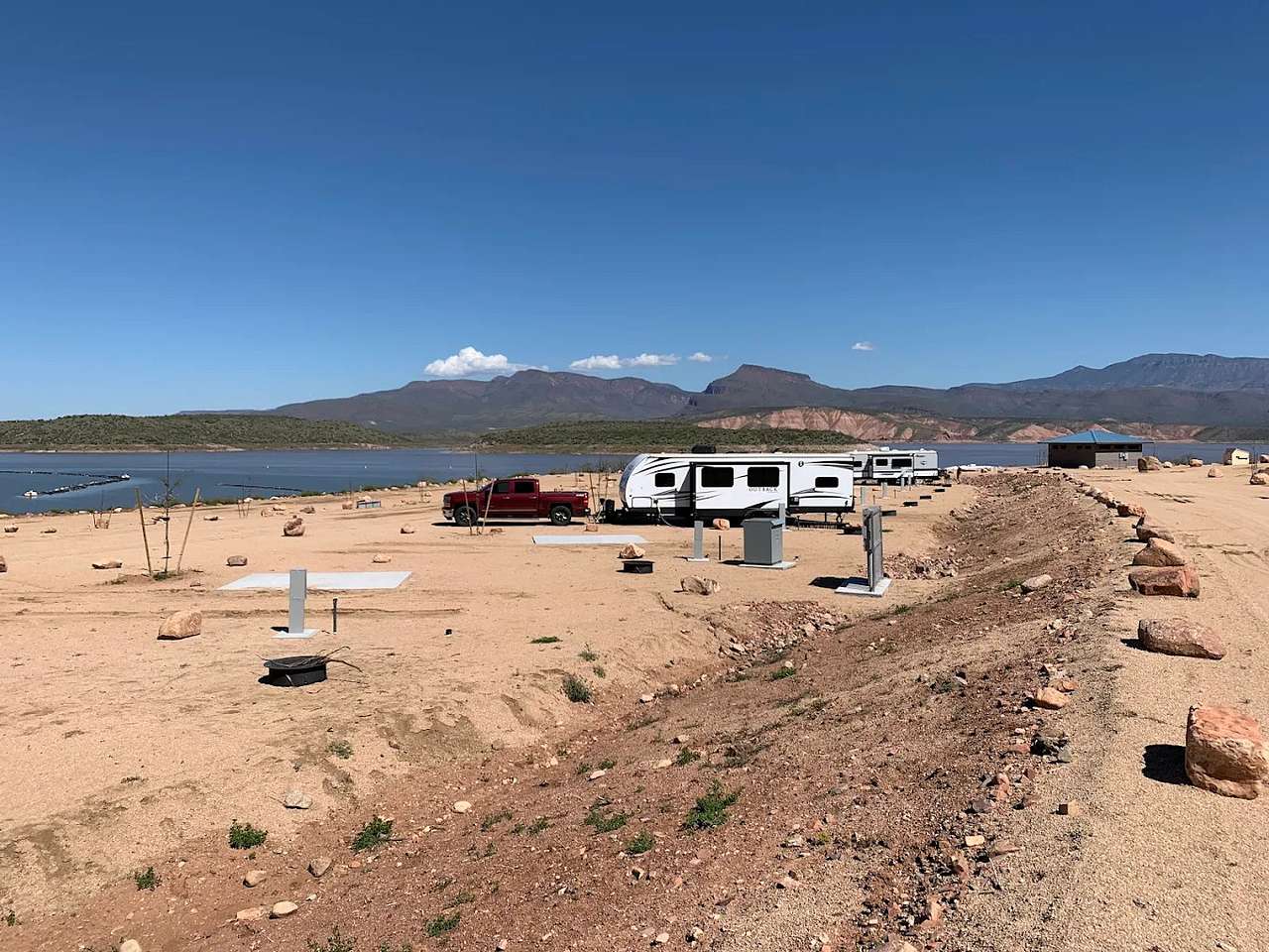 Roosevelt Lake Marina RV Park