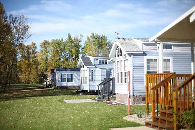 Tomahawk Lodge Resort and RV Park