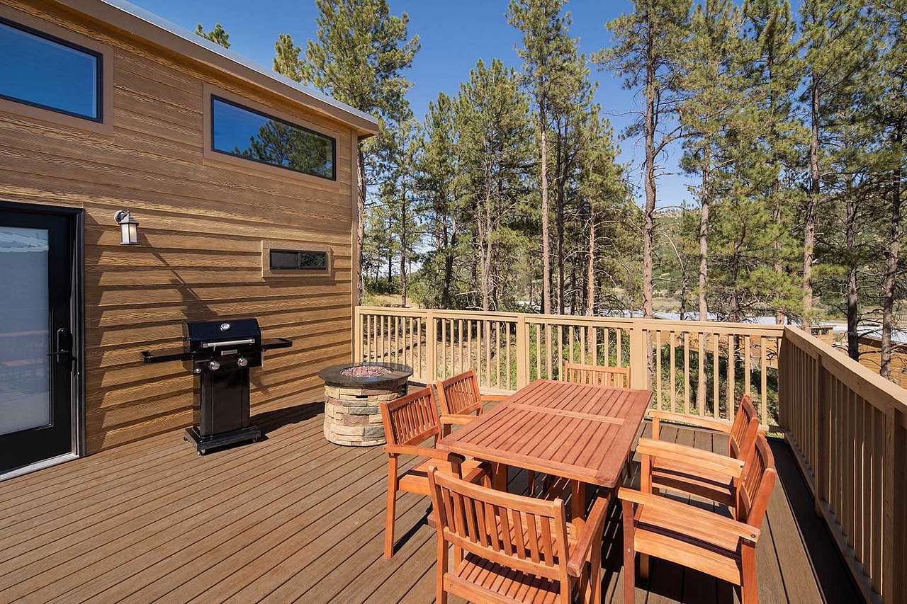 Boo Boo Bear™ Cabin