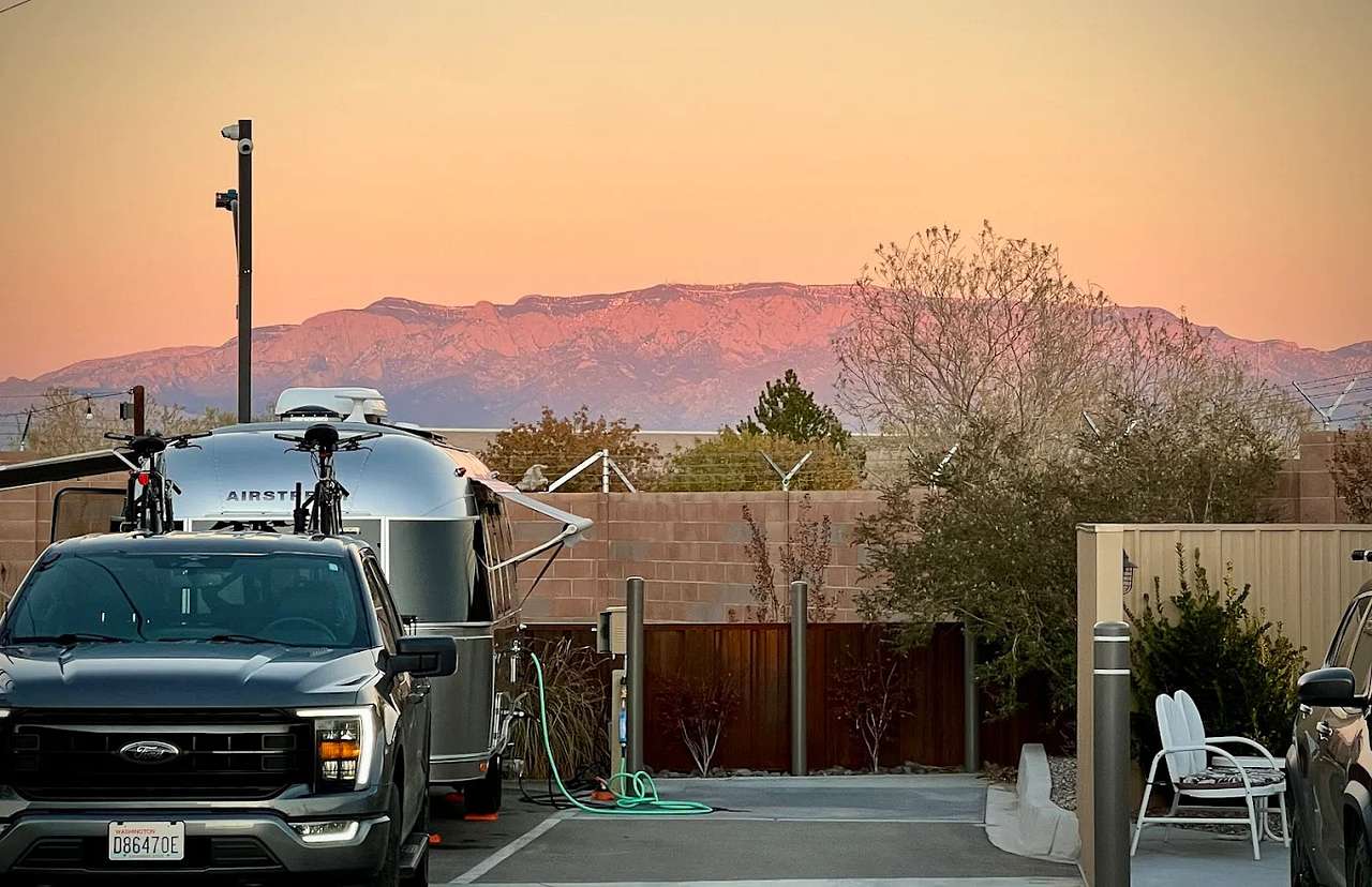 Nomadland RV Park Albuquerque