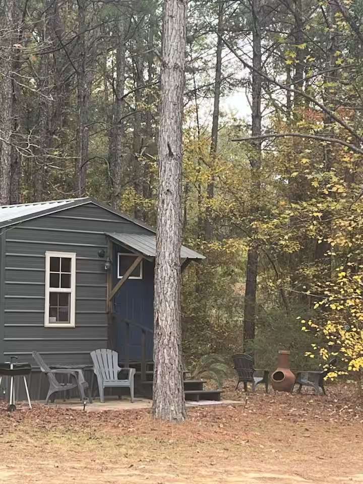 Collinsville Retreats