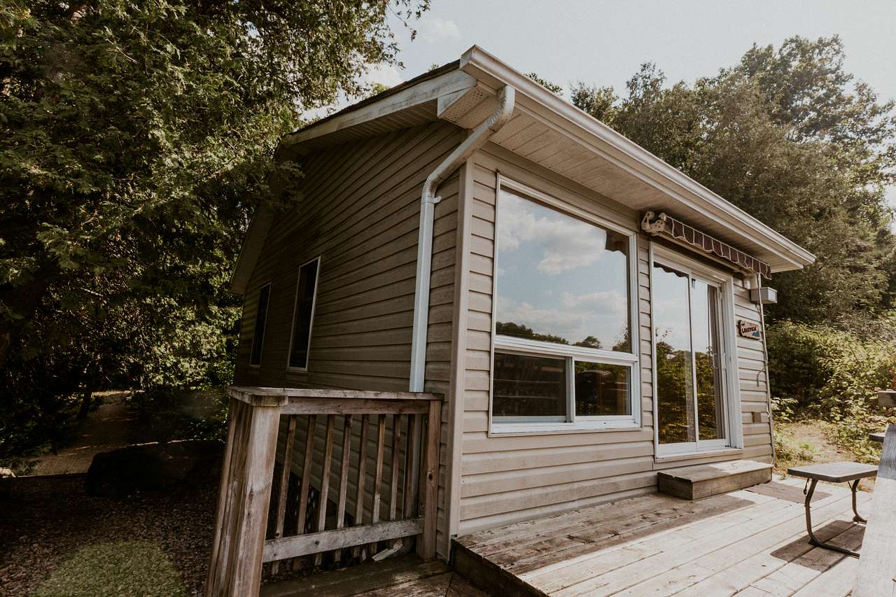 The whole cottage.