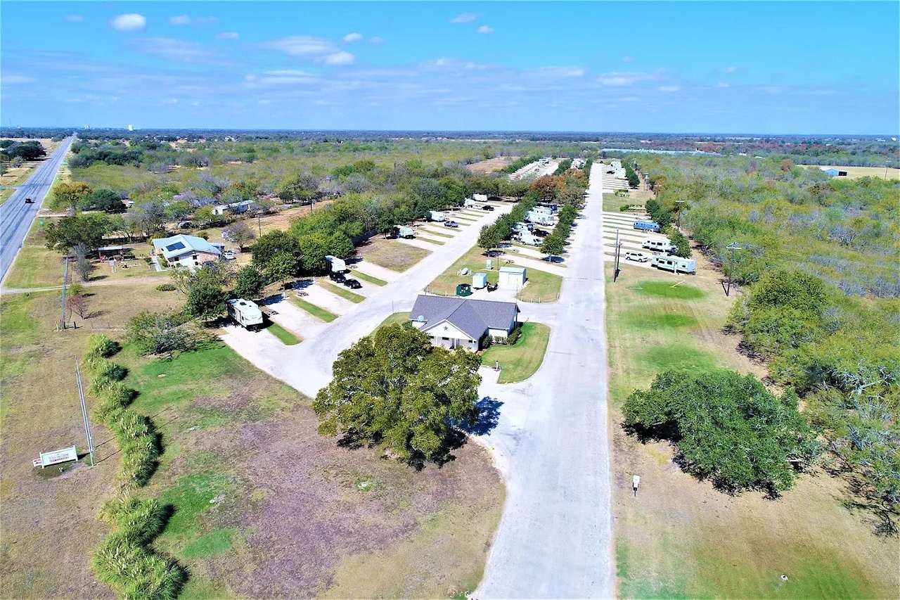 Patriot RV Park - Gonzales