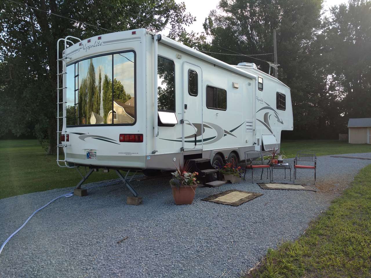 Lakeshore Retreat