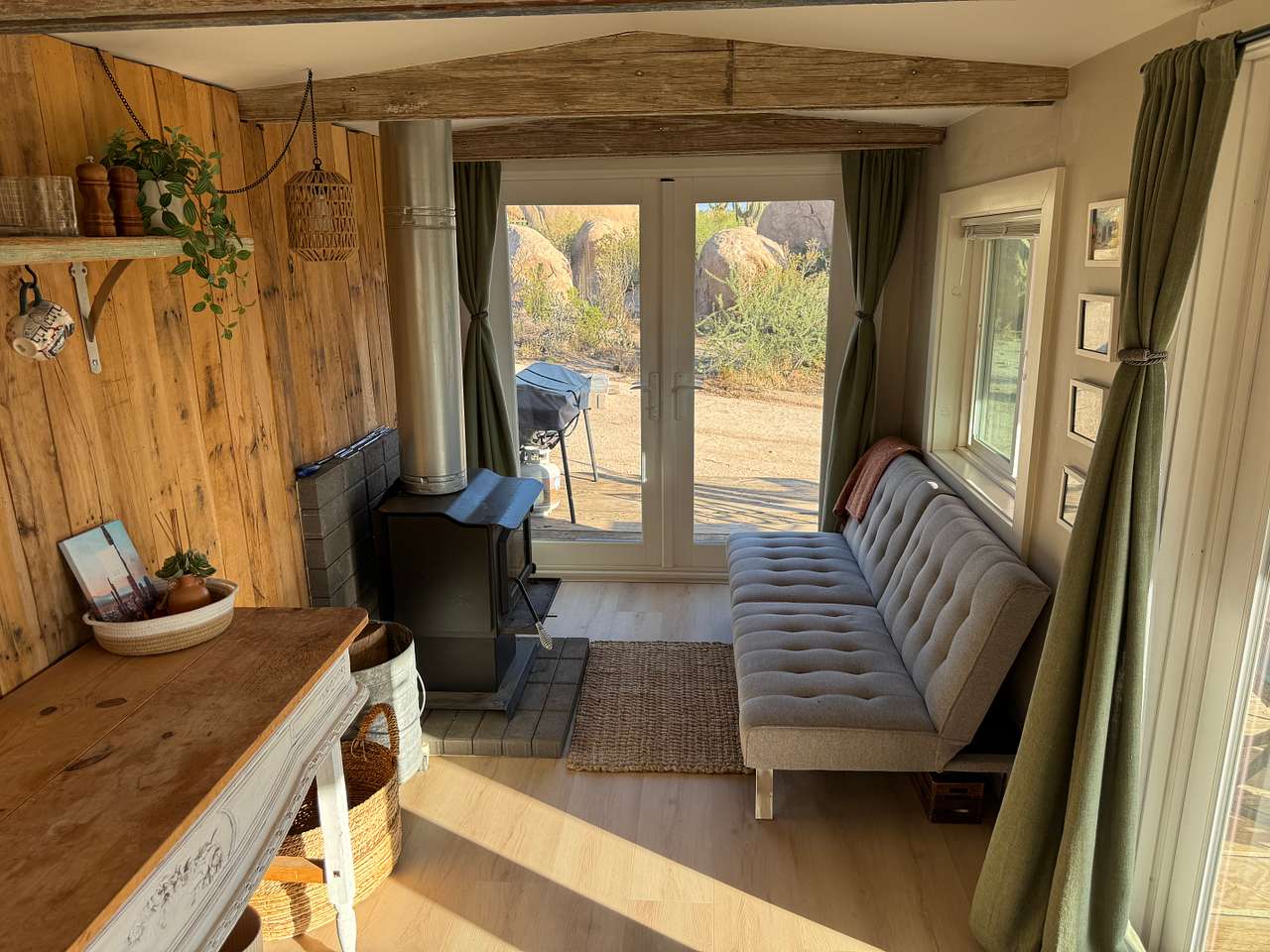 Boulder hideout