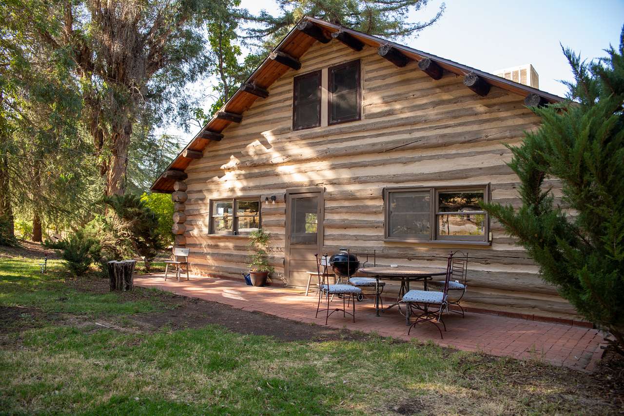 Entrence to cabin