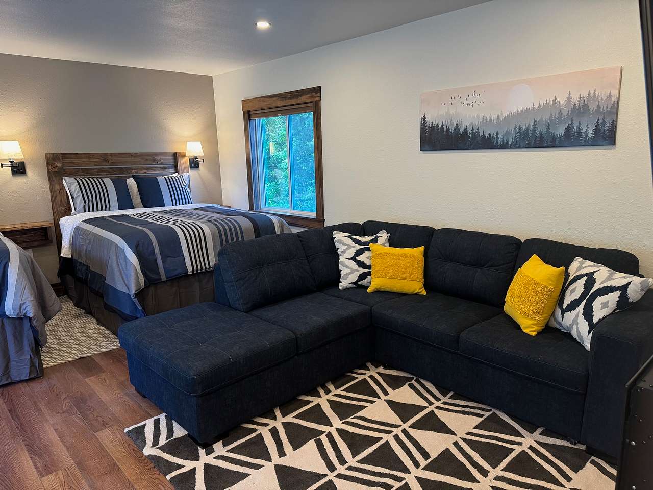 Spruce Goose Lodge