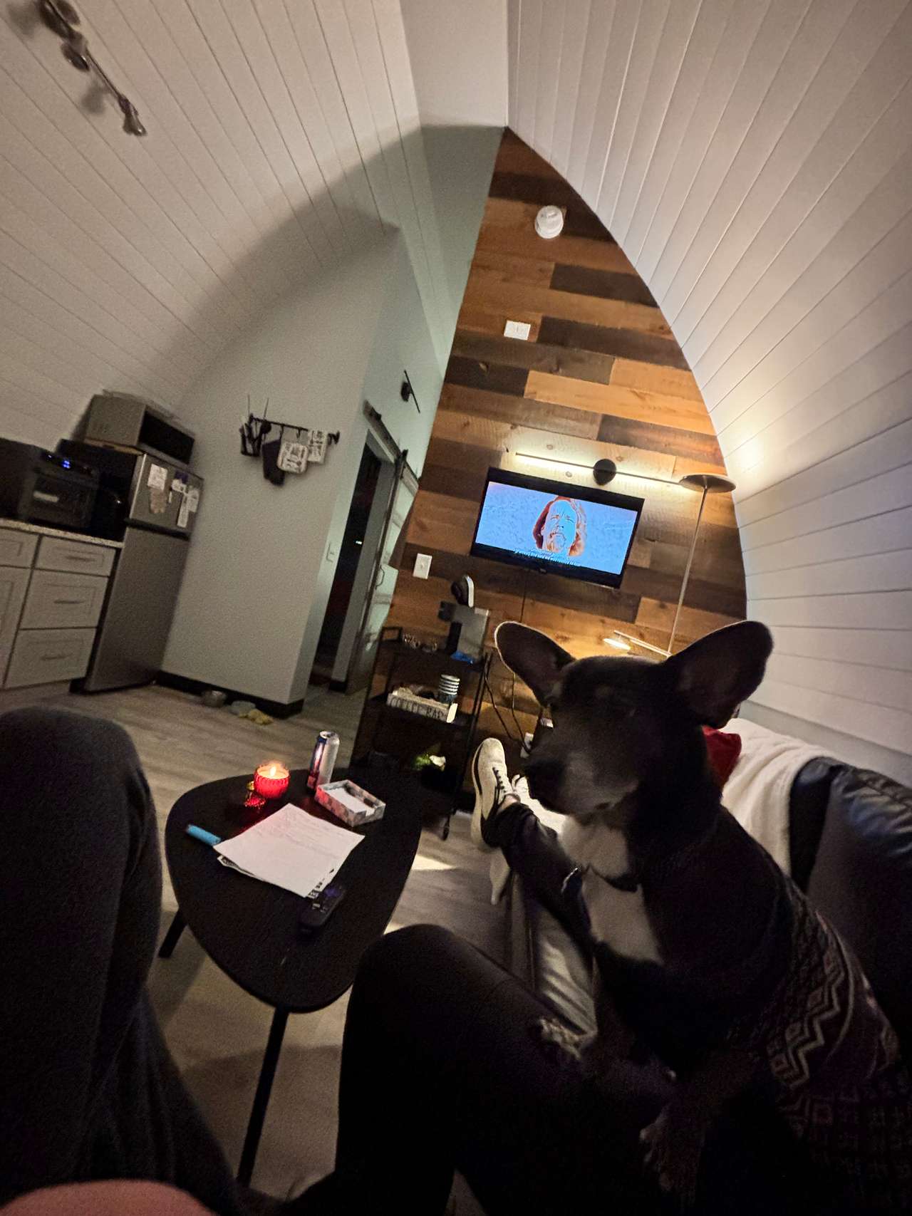 Romantic, hot tub, pet friendly