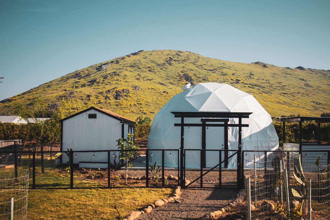 Cozy Wabi-Sabi GeoDome Farmstay