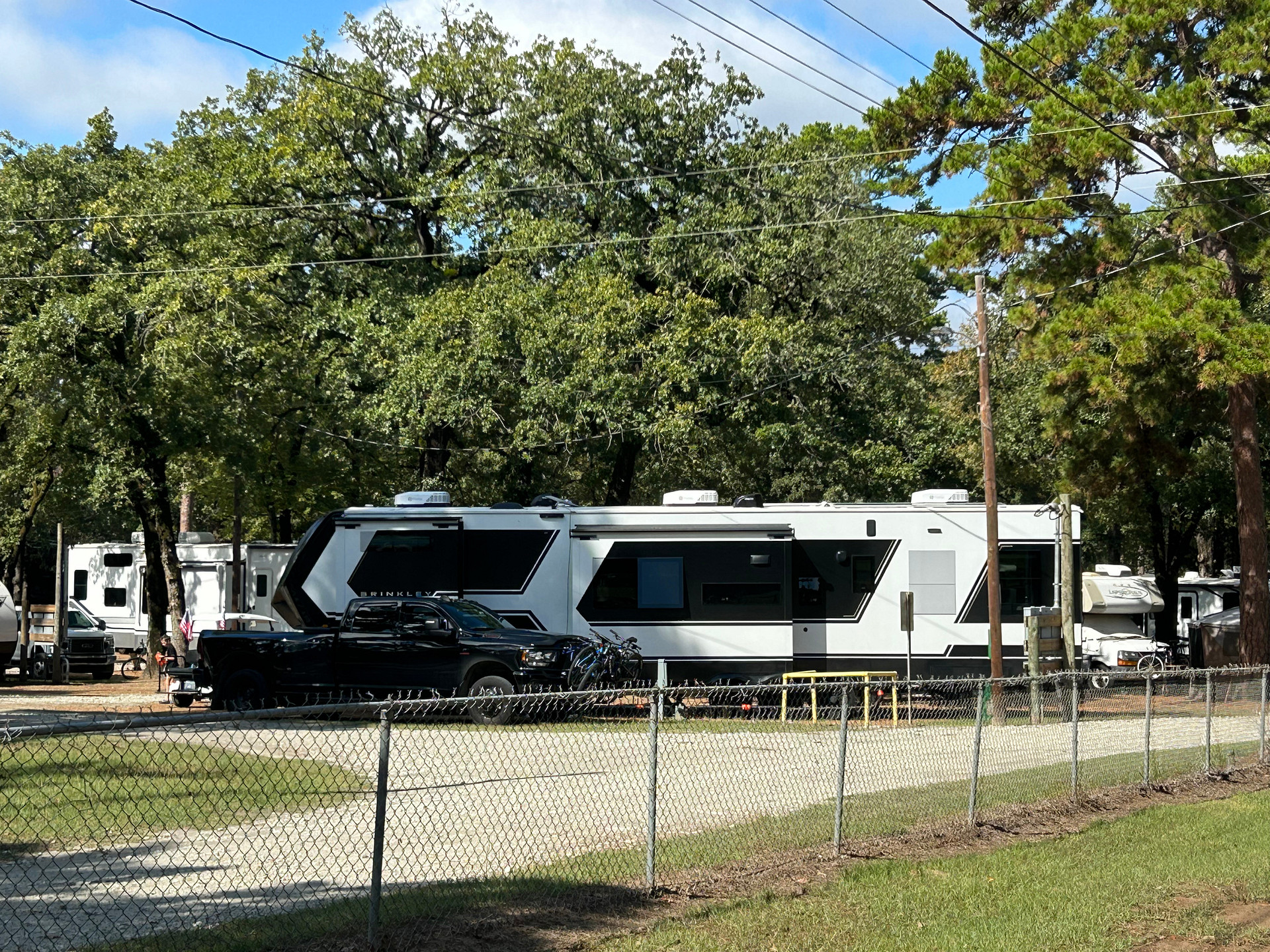 Crockett Lakefront RV Resort & Marina