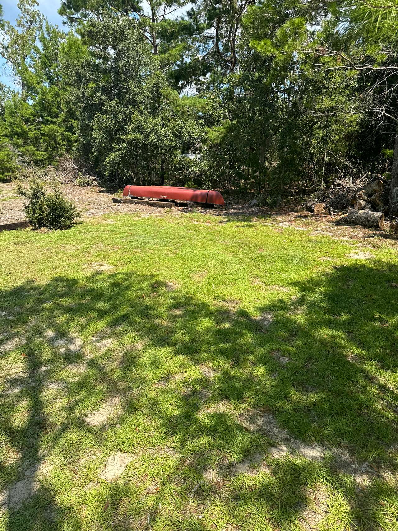 Bring your life jackets, feel free to throw the canoe in your truck and enjoy the serene waters of the gulf at nearby Hagens Cove Park