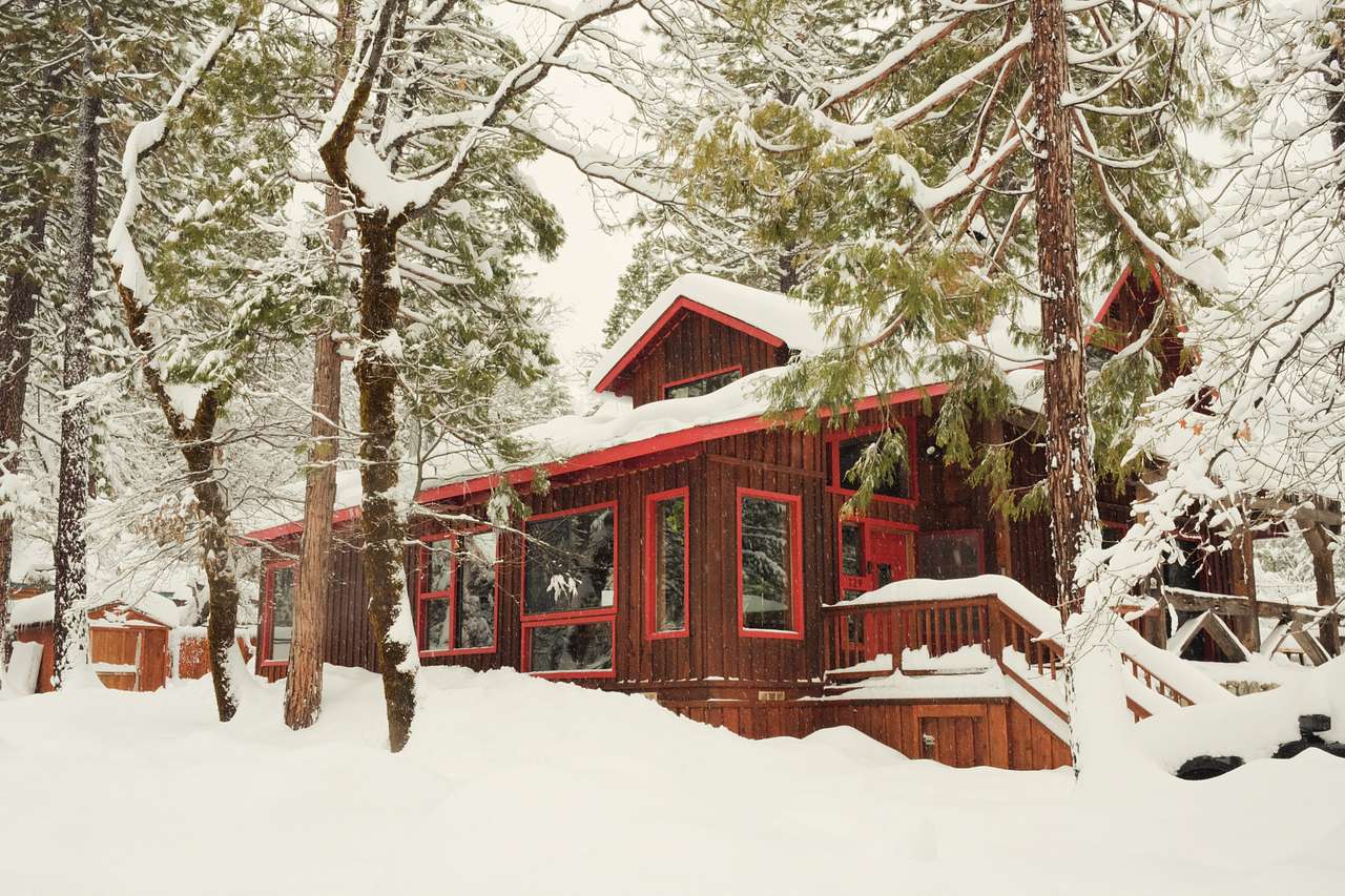 Magical Lost Sierra Bungalow!
