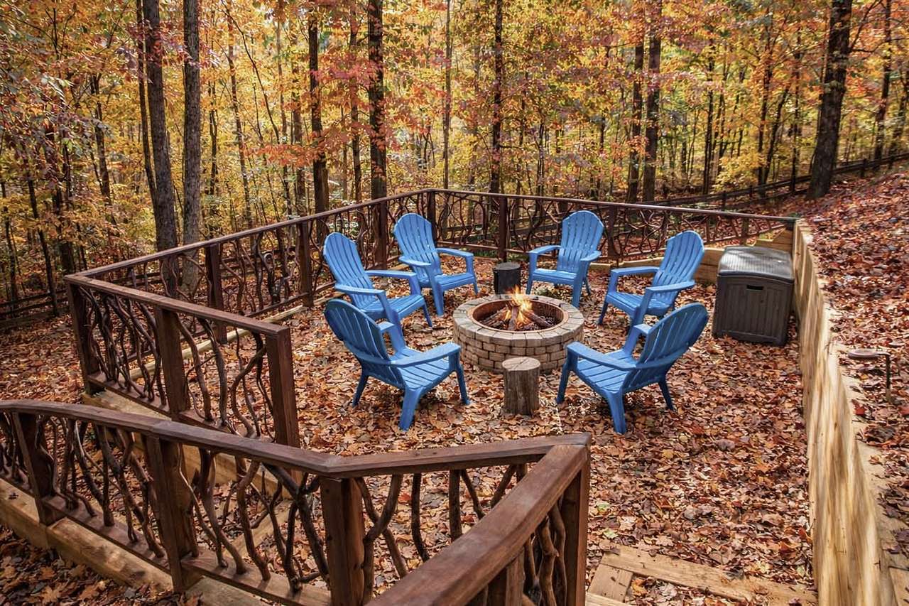 Family-Friendly Cabin, Fully-Fenced