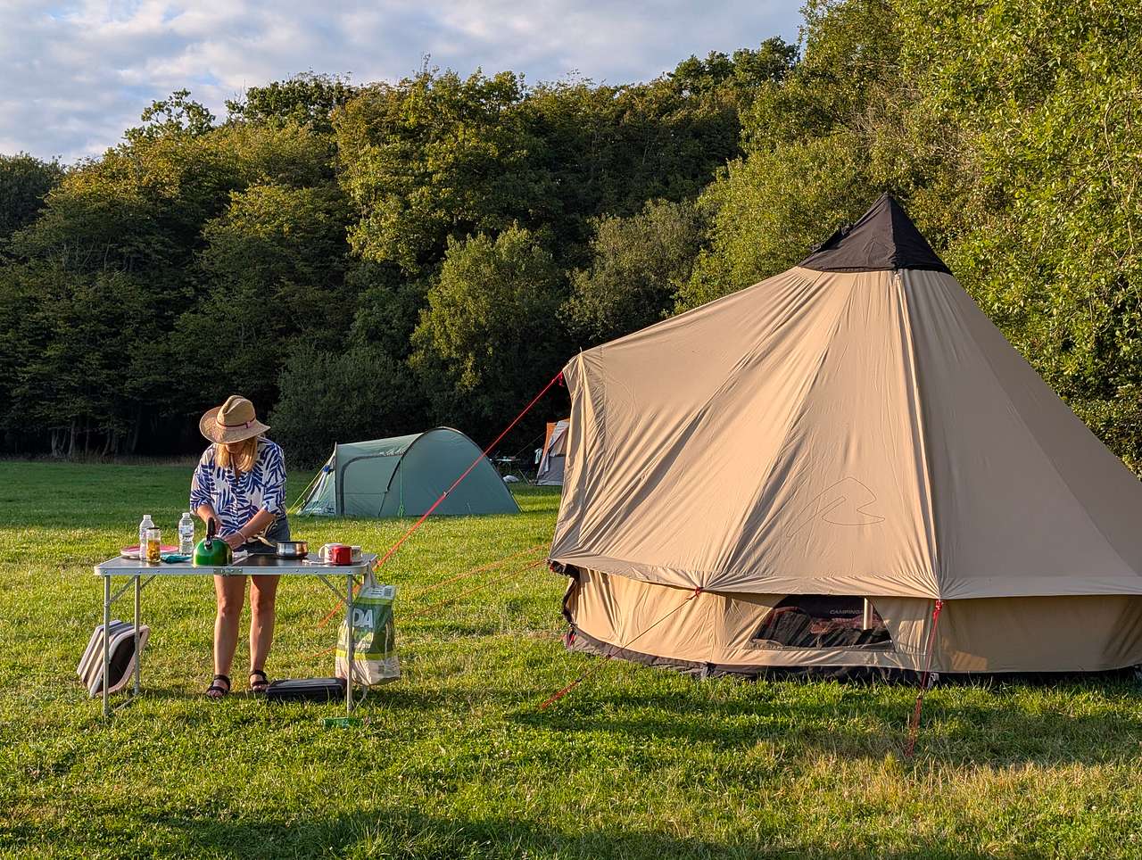 Dernwood Farm Camping & Glamping